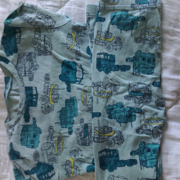 Carter's boys pajama bundle - Picture 3 of 5